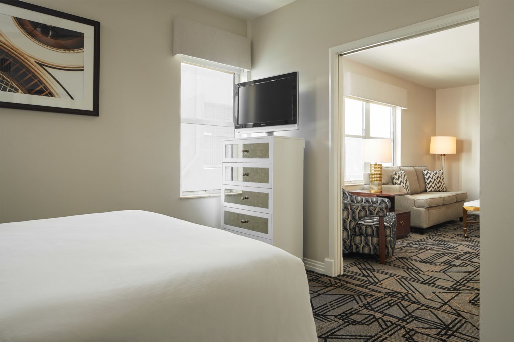 miams-hi-res-suite-1-bedroom-master2.jpg