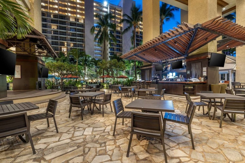 The Grand Islander, a Hilton Grand Vacations Club_16.jpg
