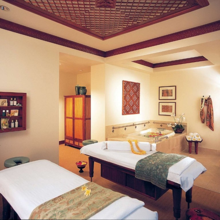 The Grand Islander, a Hilton Grand Vacations Club_15.jpg