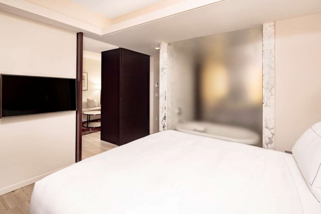 West 57th Street by Hilton Club_7.jpg