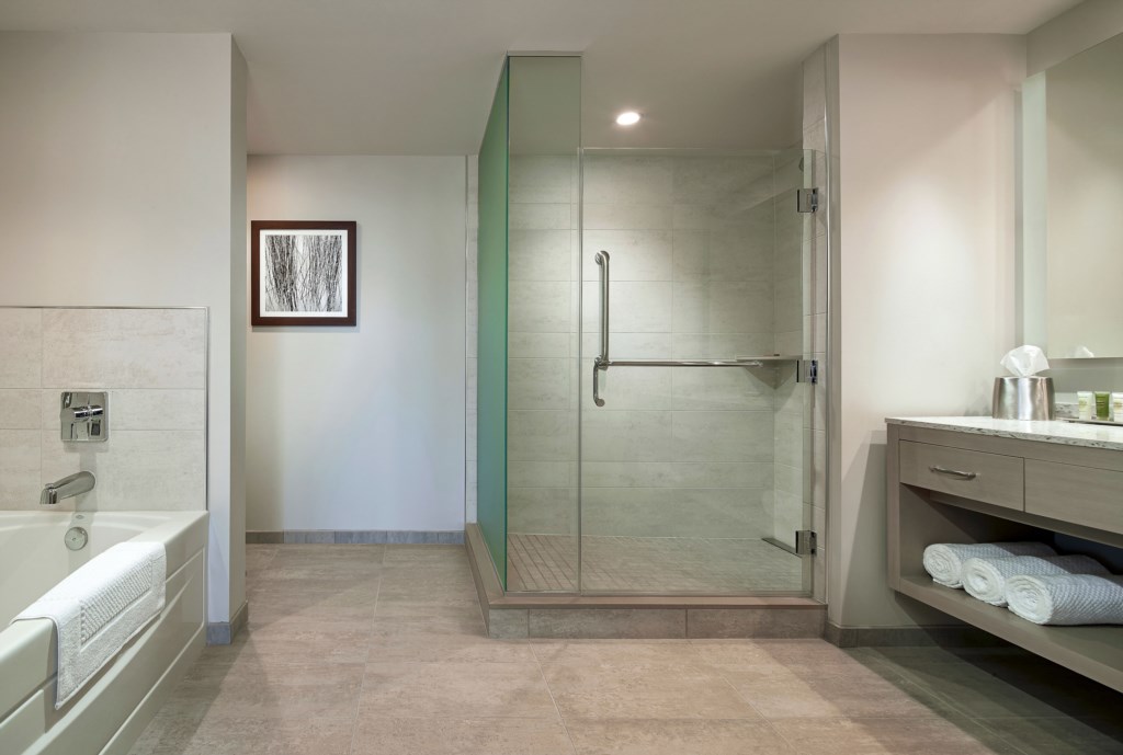myroe-hi-res-suite-3-bedroom-bathroom.jpg