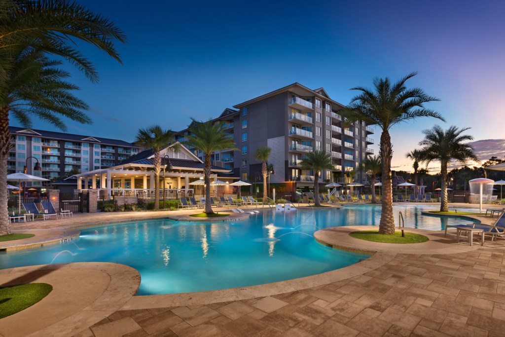 hhhgv-hi-res-main-pool-night.jpg
