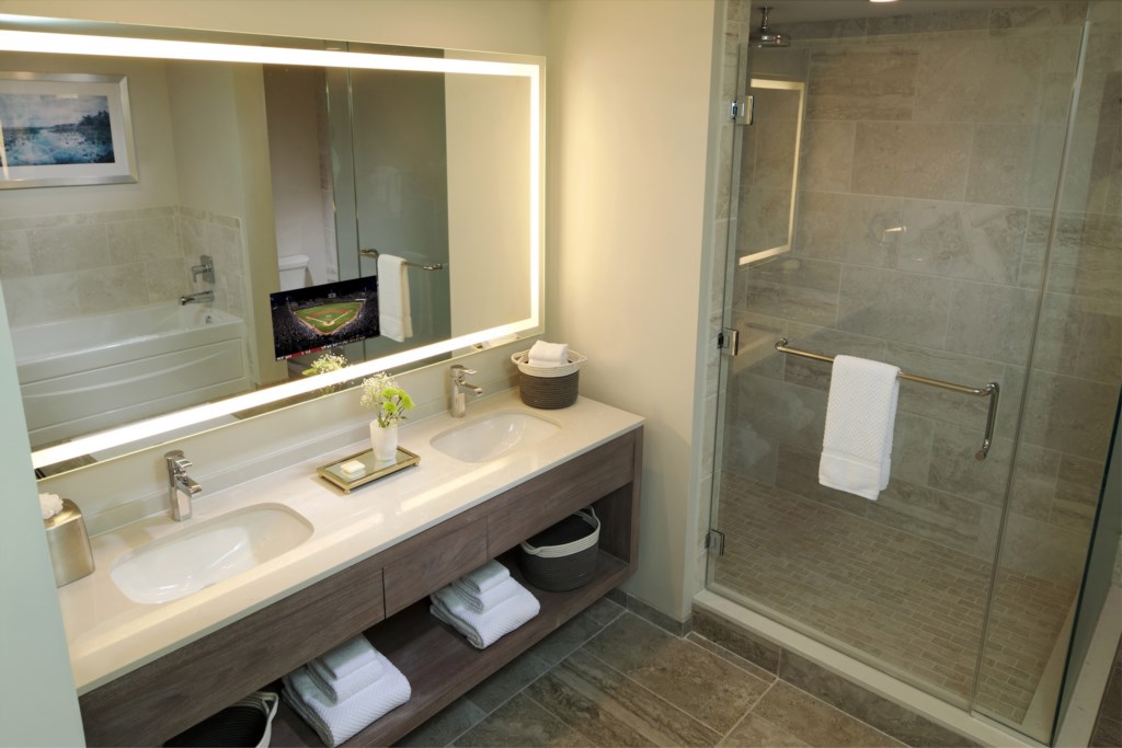 hhhgv-hi-res-bathroom-tv.jpg