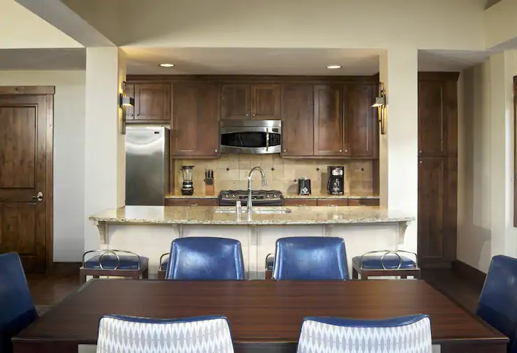 slcse-hi-res-suite-k4rrr4-kitchen