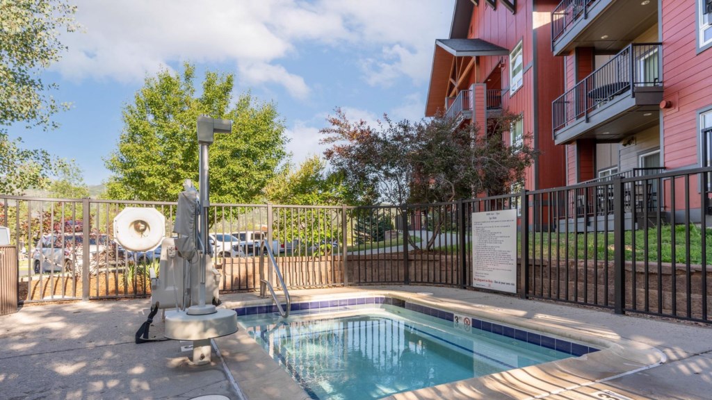 Wyndham_Pools-016