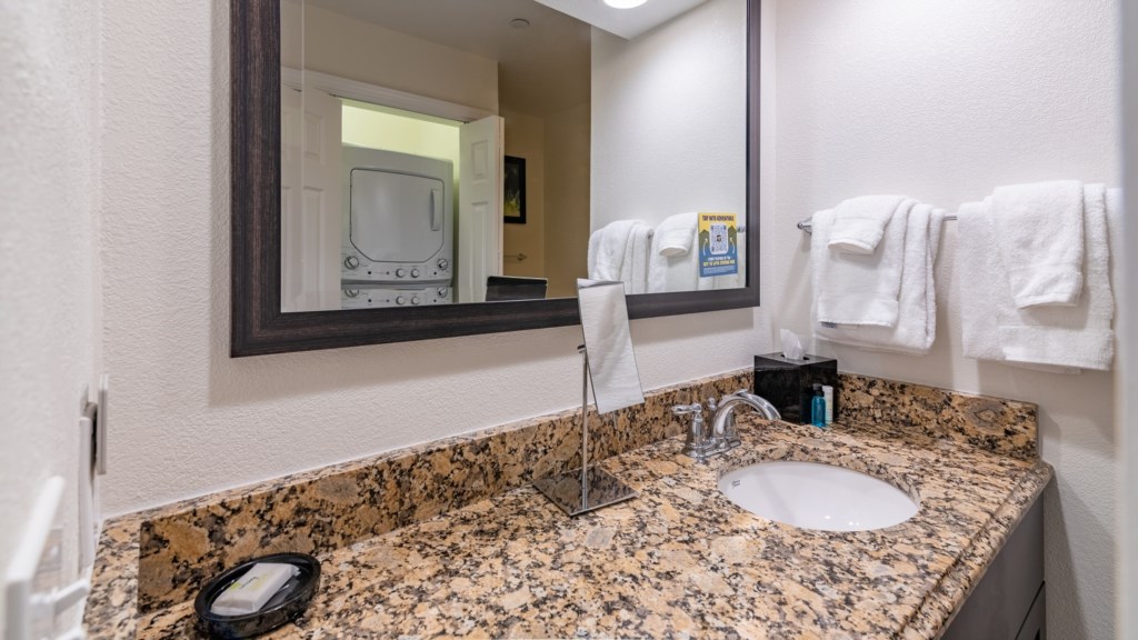 19aWyndhamatBranson_Suite310B-057