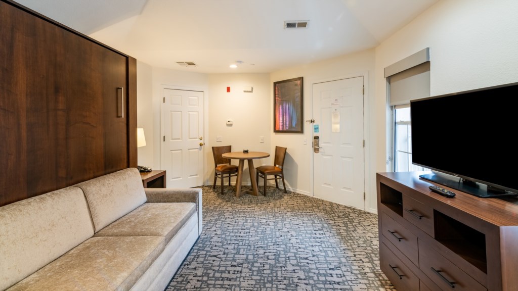 9WyndhamatBranson_Suite310B-046