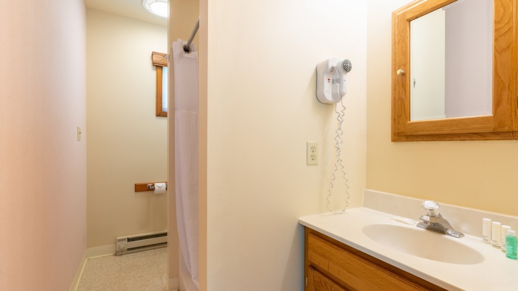 WyndhamResorts_19bathroom-052