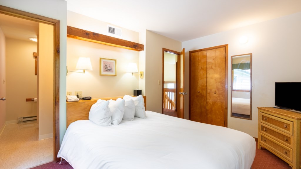 WyndhamResorts_20bedroom-054