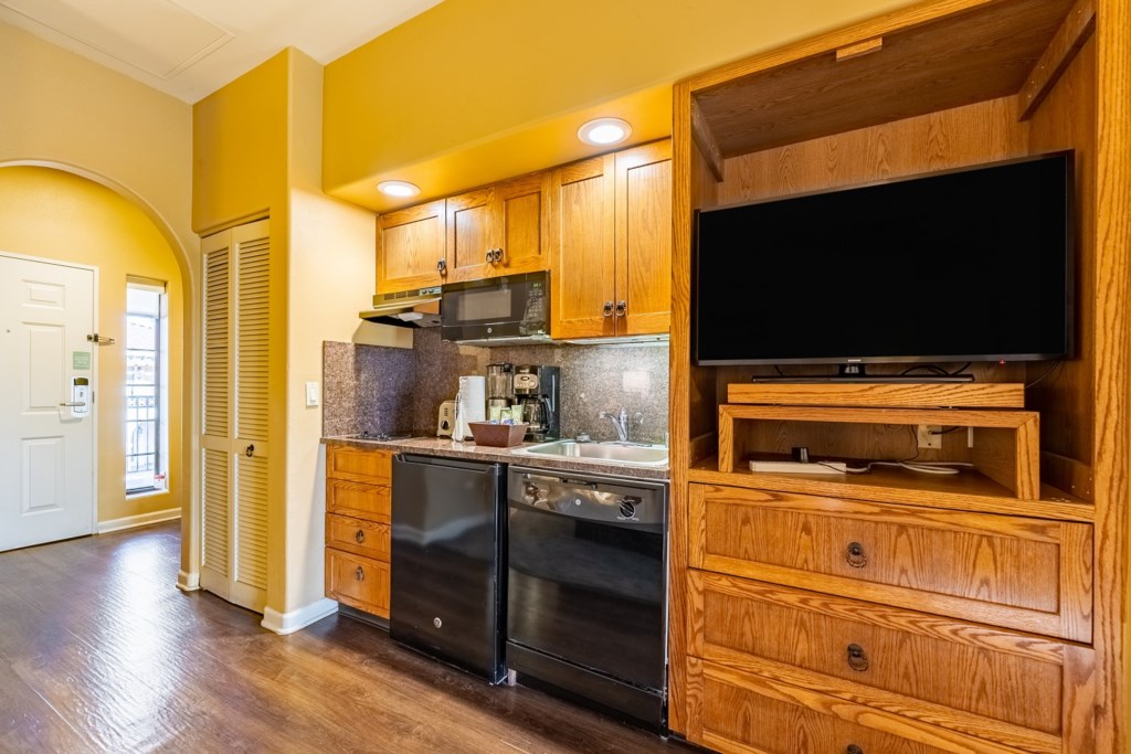 06_TheLegacyGolfResort_Room-006