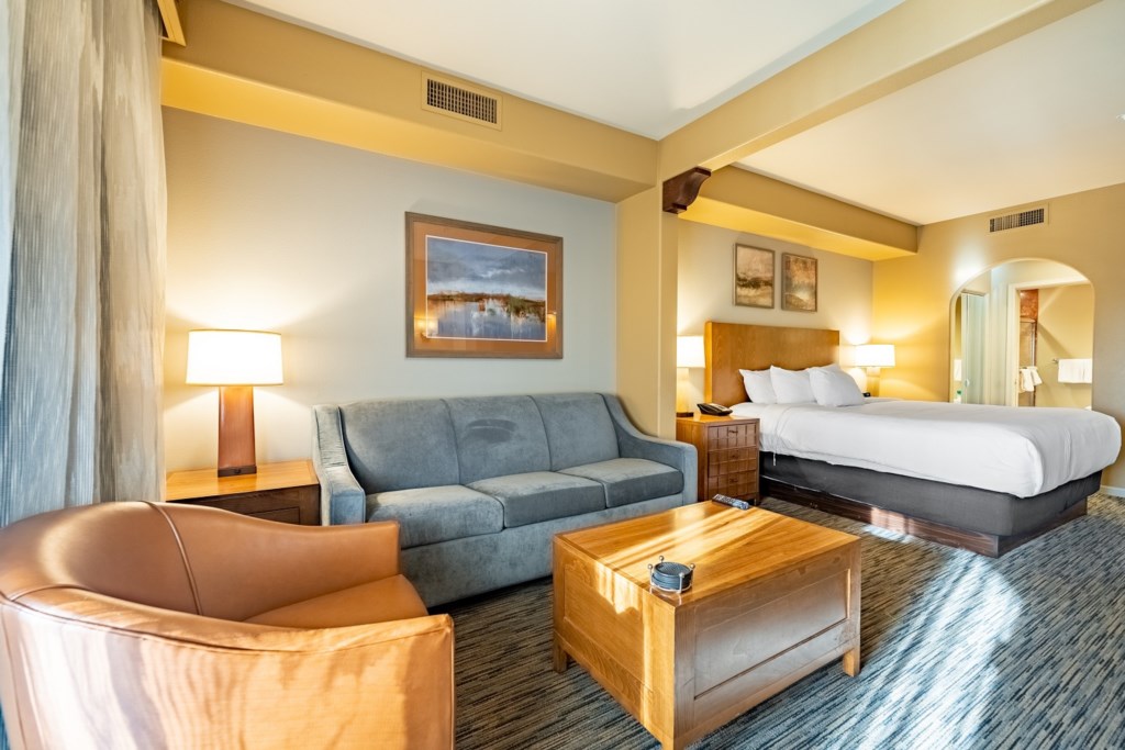 09_TheLegacyGolfResort_Room-011