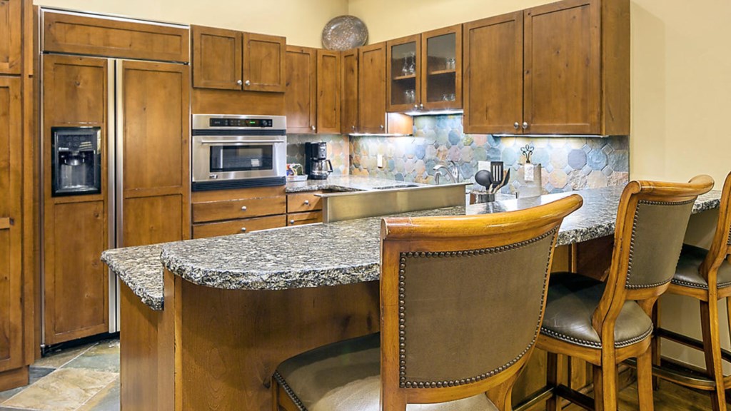 the-innsbruck-aspen-1bed-pres-kitchen