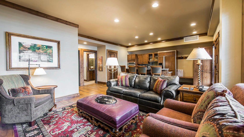 the-innsbruck-aspen-CO341-2bedroom-presidential-living-area