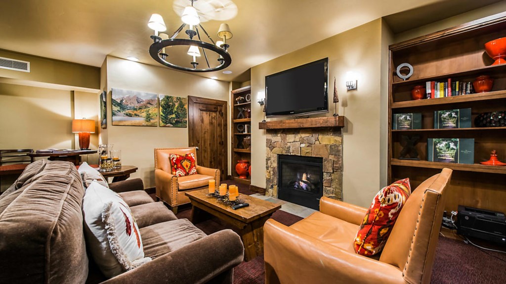 the-innsbruck-aspen-CO341-lobby