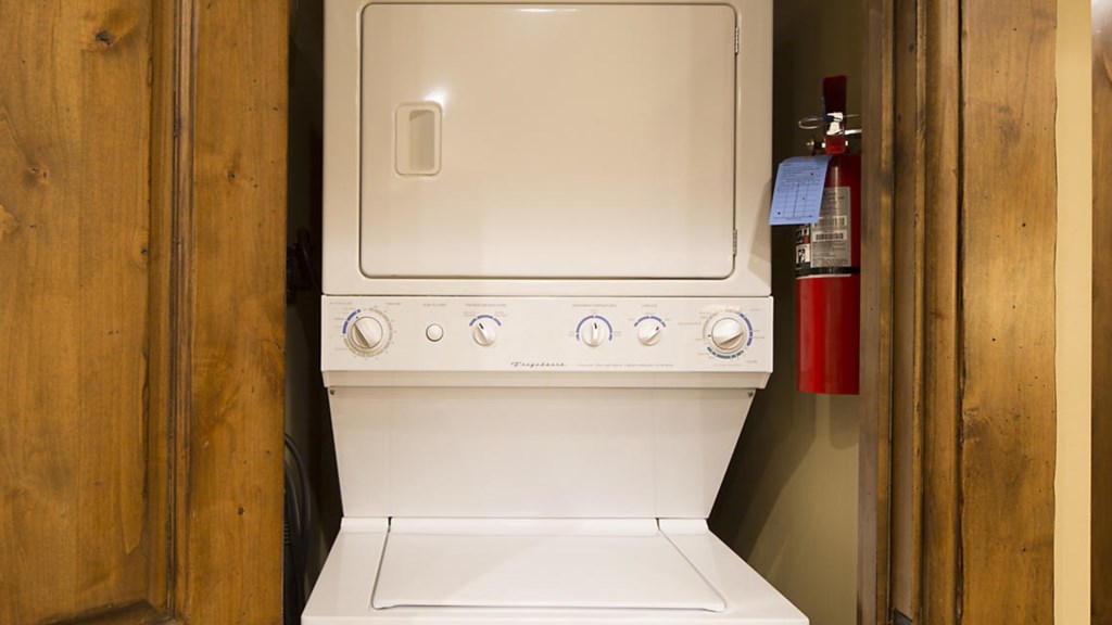 the-innsbruck-aspen-washer-dryer-typical