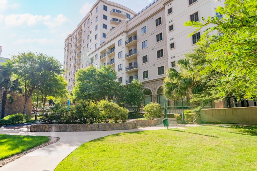 2 Club Wyndham La Cascada-exterior_098.jpg