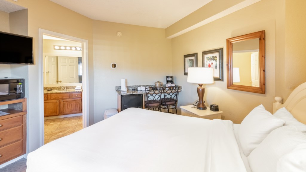 7BGLaurelCrest™-Hotel_1bedroom-005