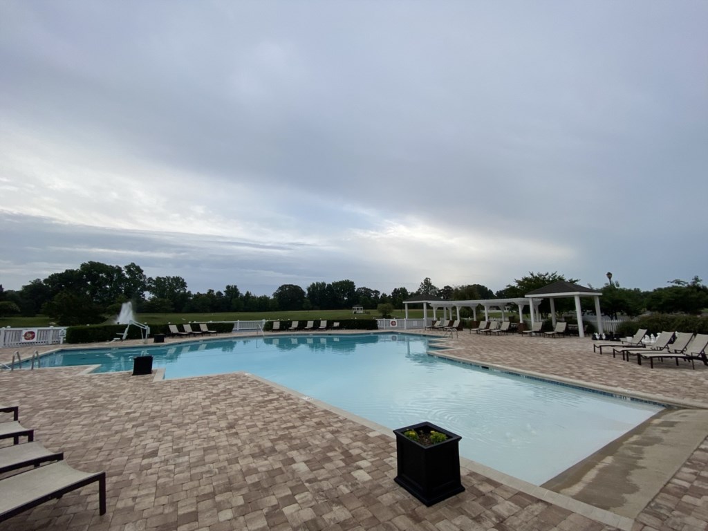 39 governors green - pool 10.JPEG
