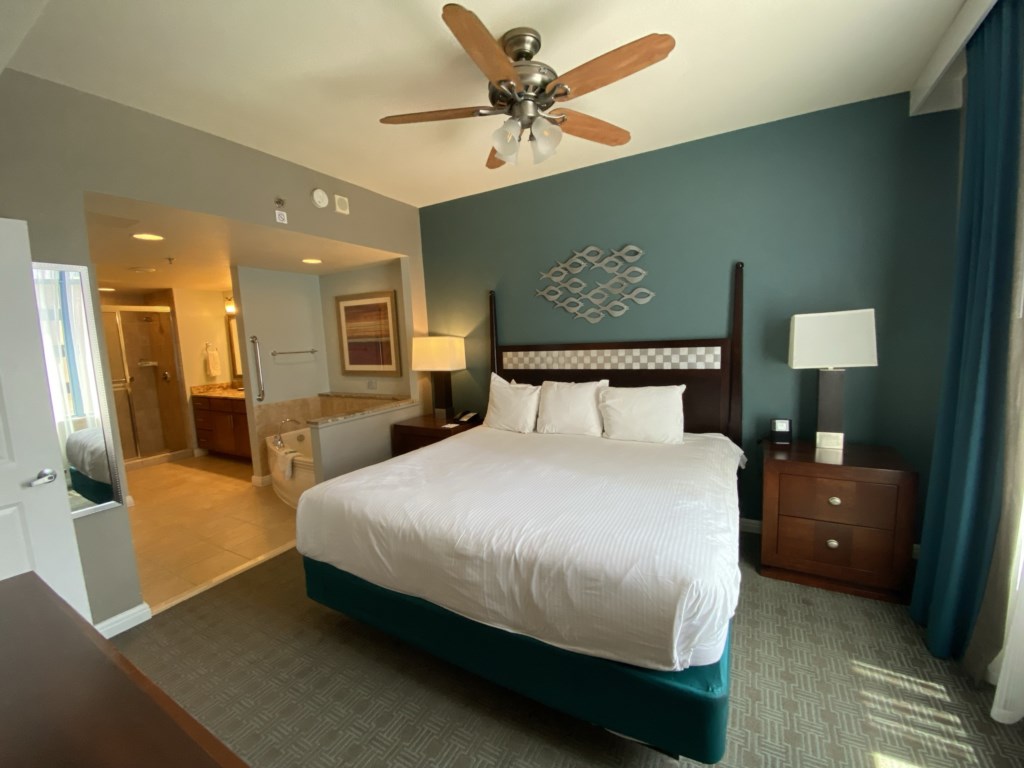 12nationalharbor2bedroom-masterbedroom(2)