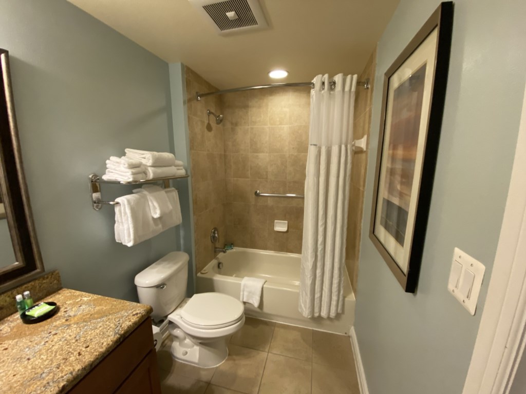 21nationalharbor2bedroom-bathroom(2)