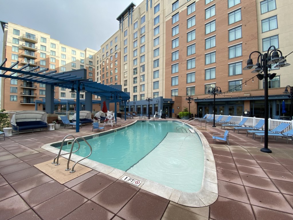 25nationalharbor-pool(8)