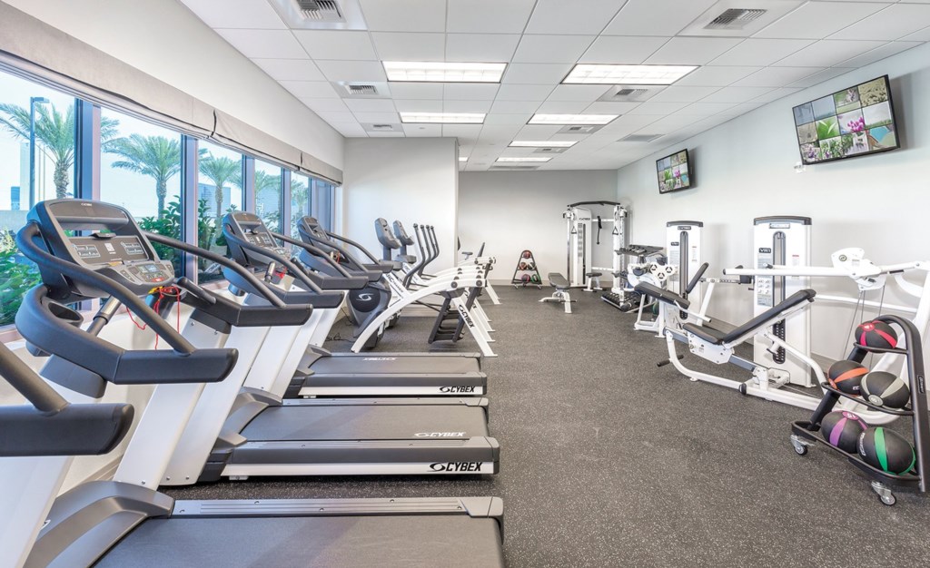 17 desert_blue_fitness_center_s.jpg