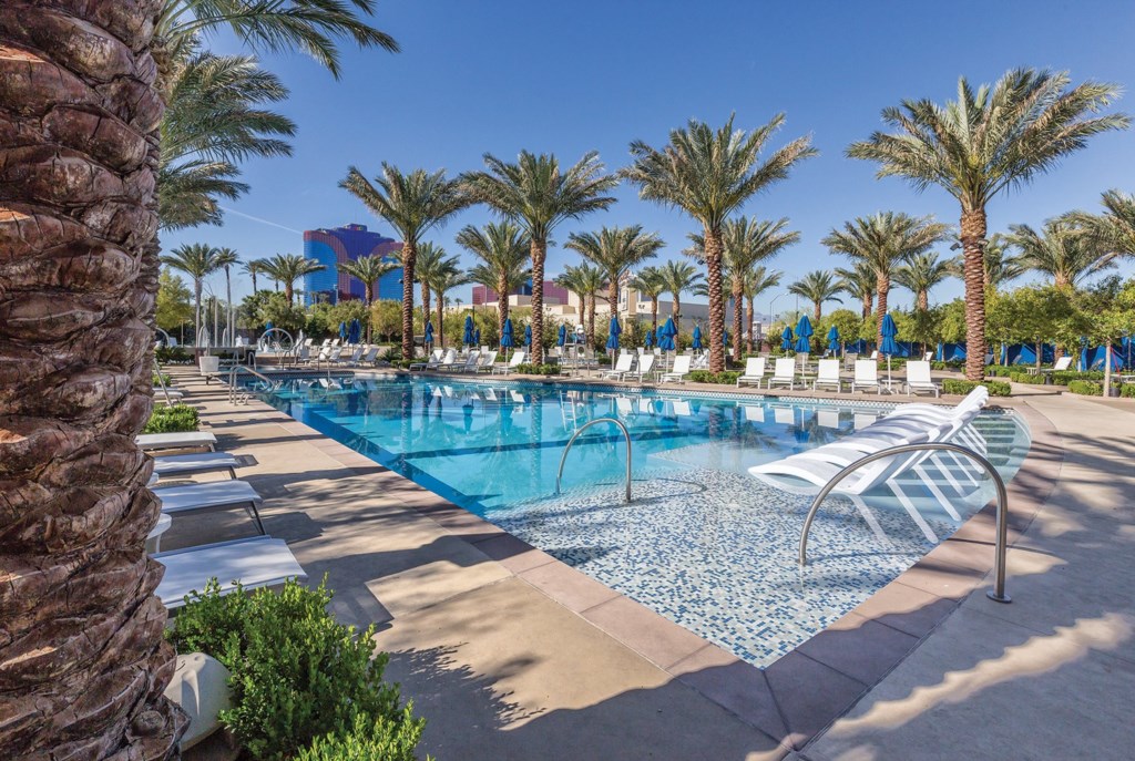 19 desert_blue_pool_s.jpg