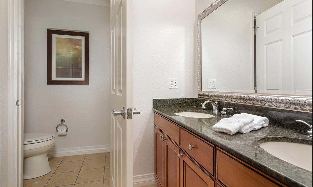 Bathroom 2.PNG
