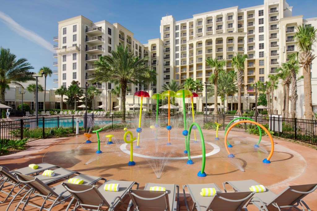 mcoub-hi-res-rear-ext-splashpad-pool.jpg