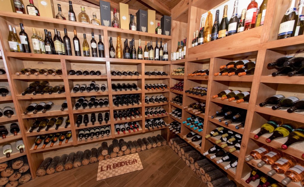 46_la-bodega--v12782357.jpg