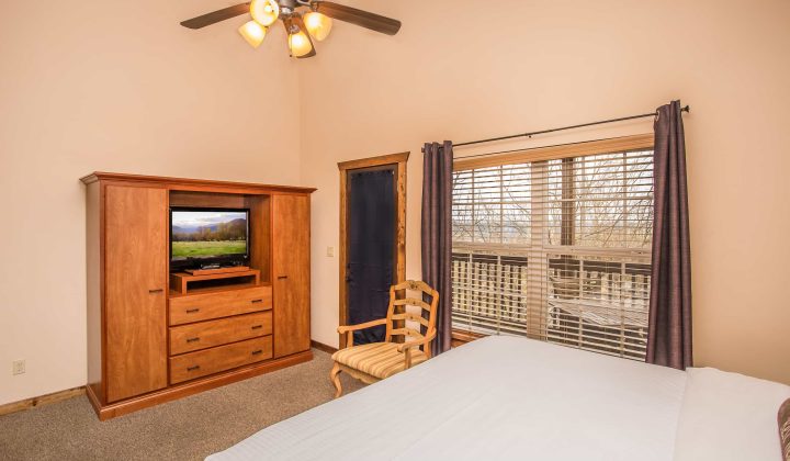 bedroom2_1BR_BA_lodges_at_great_smoky_mountains-720x420