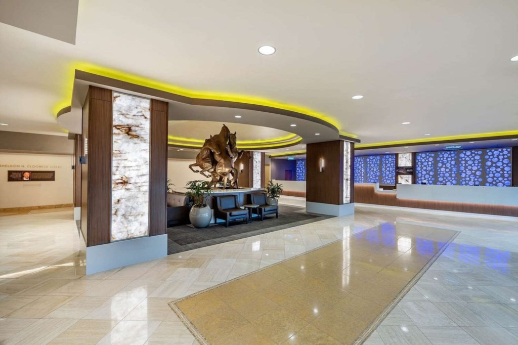 Diamond Resorts Polo Towers_16_lobby.jpg