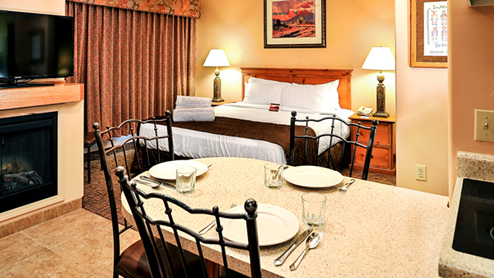 BRI_3_Room_Gallery_5