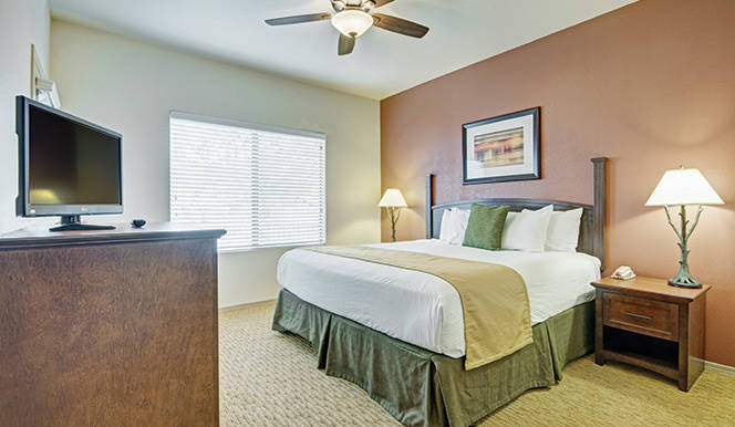 wbw-phoenix-one-or-three-bedroom-master-664x386_enhanced