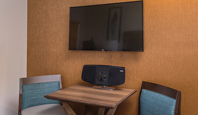 wbw-scottsdale-studio-dining-tv-664x386_enhanced