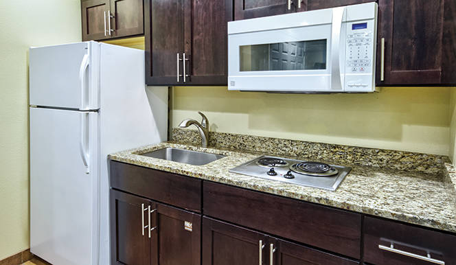 pinetop-studio-kitchen-1-664x386_enhanced