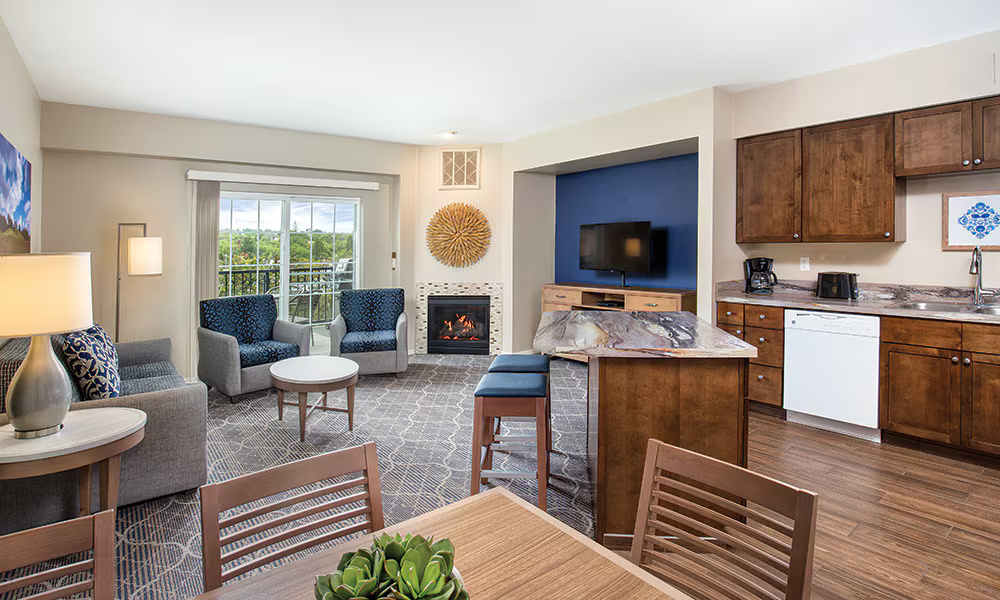 002-solvang-gallery-standard-overview-living