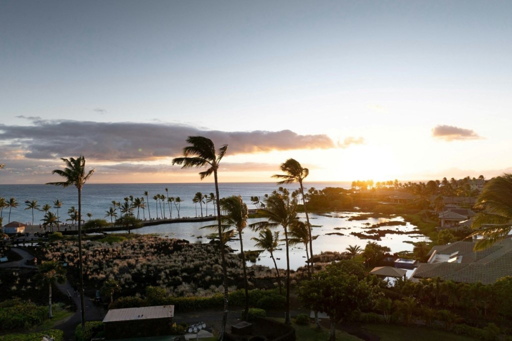 Marriotts Waikoloa Ocean Club_38_ancient-fish-pond-ruins.jpg