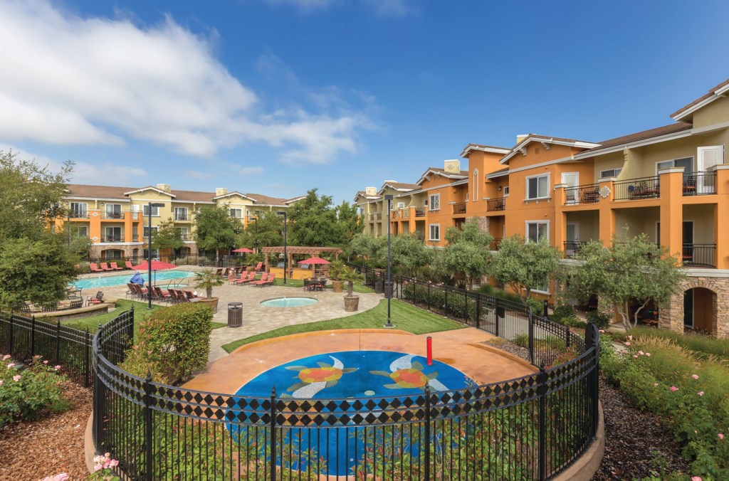 EXTPoolArea_KiddieSplashPad