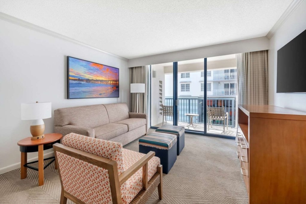 Hilton Vacation Club Daytona Beach Regency_7.jpg