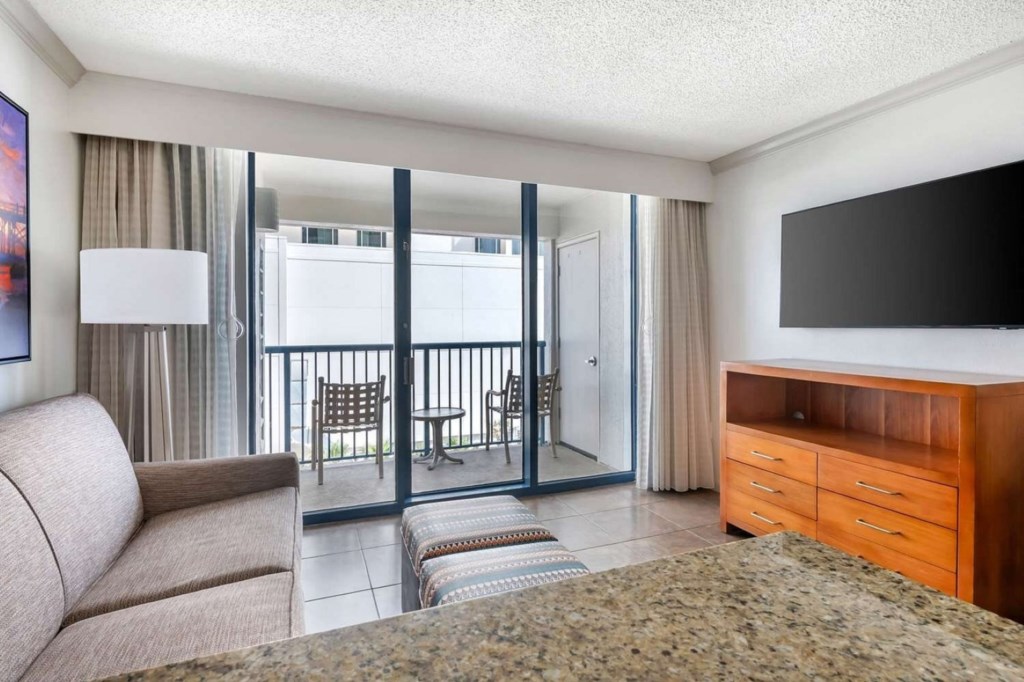 Hilton Vacation Club Daytona Beach Regency_9.jpg