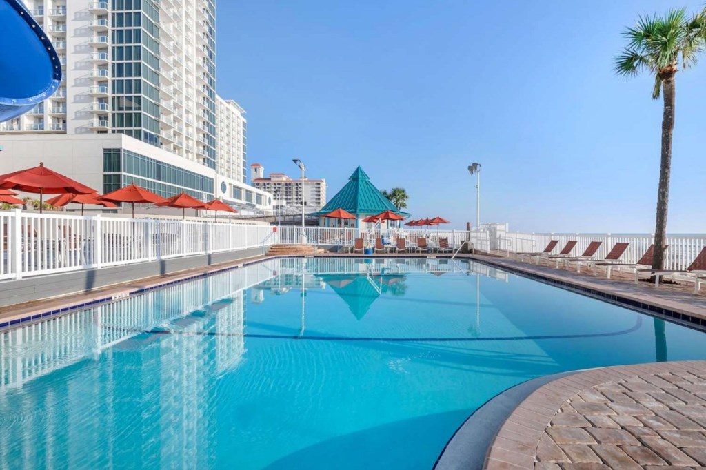 Hilton Vacation Club Daytona Beach Regency_13.jpg
