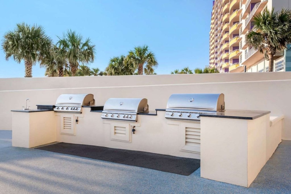 Hilton Vacation Club Daytona Beach Regency_30.jpg