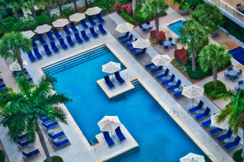 mrkml-pool-0048-hor-clsc.jpg