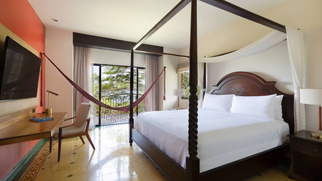 sjols-bedroom-5749-hor-wide