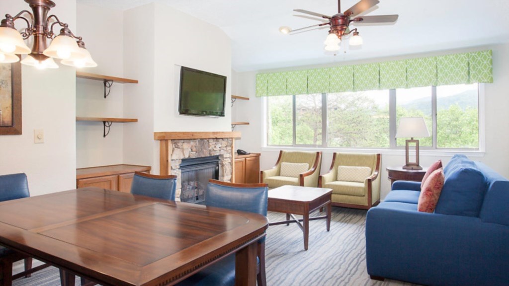 Bluegreen Vacations MountainLoft_7.jpg