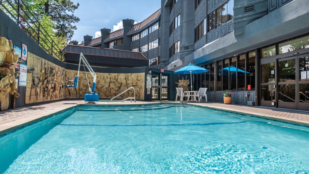 DiamondResortsTahoeSeasonsResort_13