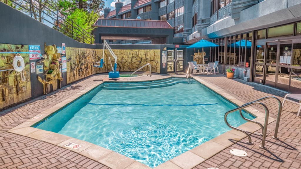 DiamondResortsTahoeSeasonsResort_14