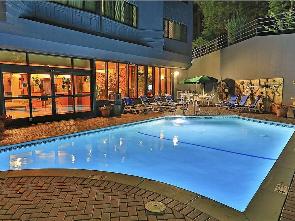 DiamondResortsTahoeSeasonsResort_15