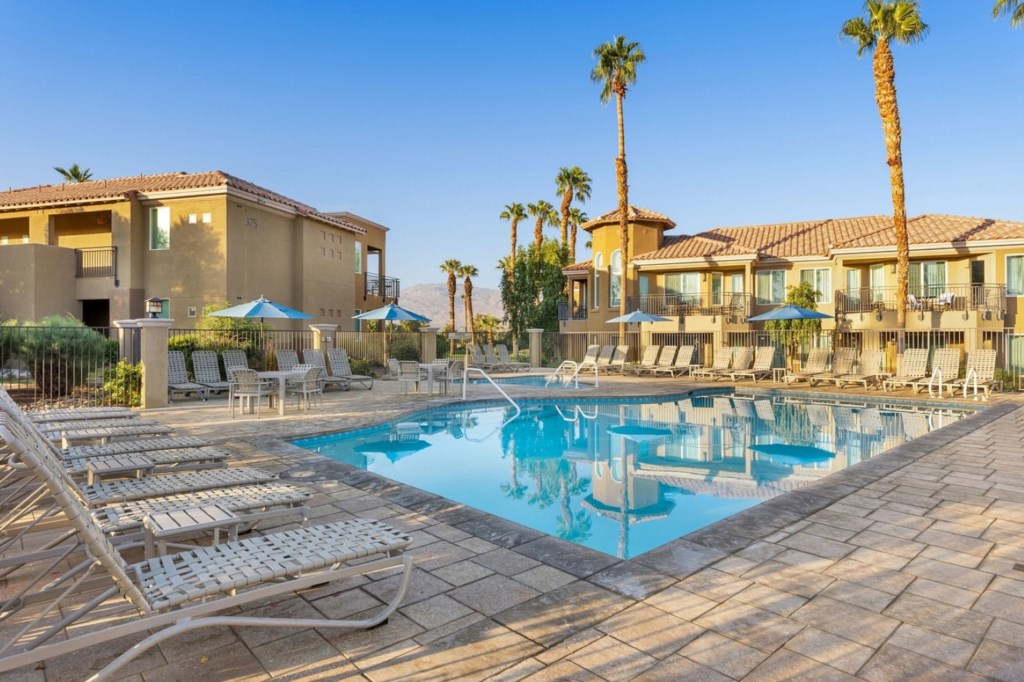 Marriott's Desert Springs Villas_24_cassia-swimming-pool.jpg
